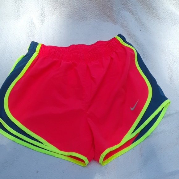 Nike Pants - Nike Tempo Shorts